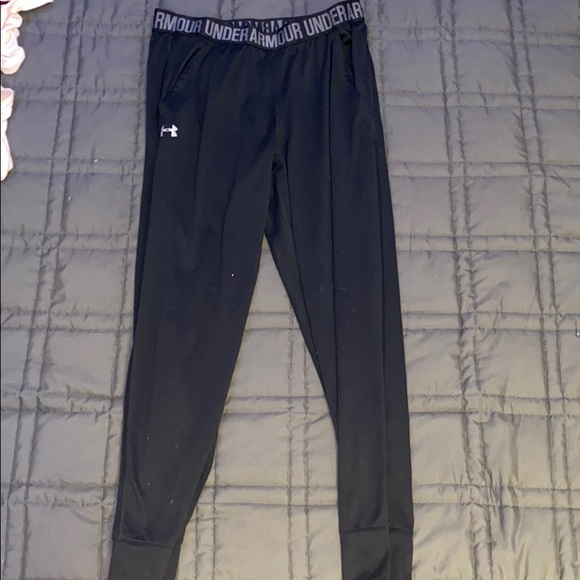 black under armour joggers - Picture 2 of 3
